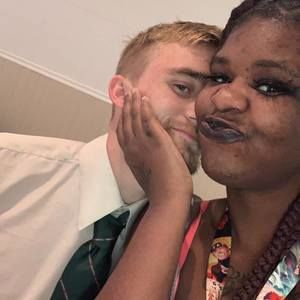 Meet your Posher, Karina